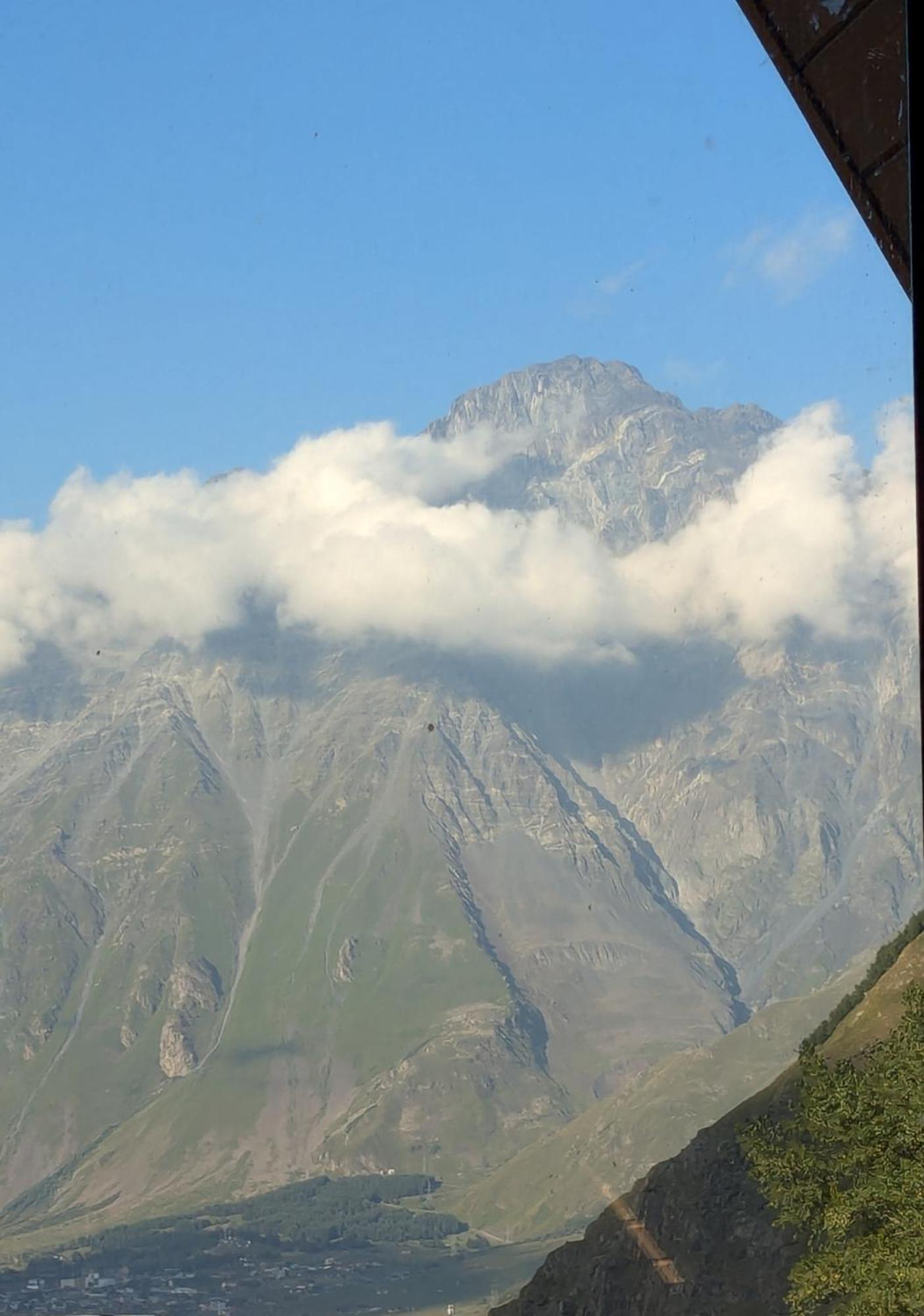 Rest Point Cottage Kazbegi Exterior photo